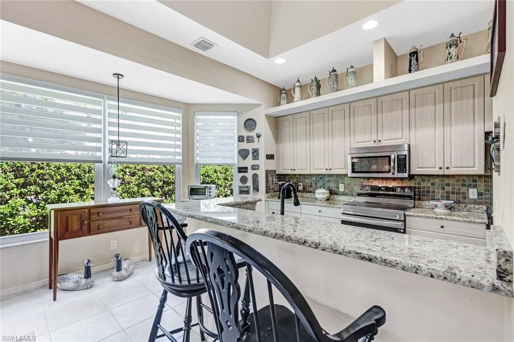 8241 Laurel Lakes BLVD-17