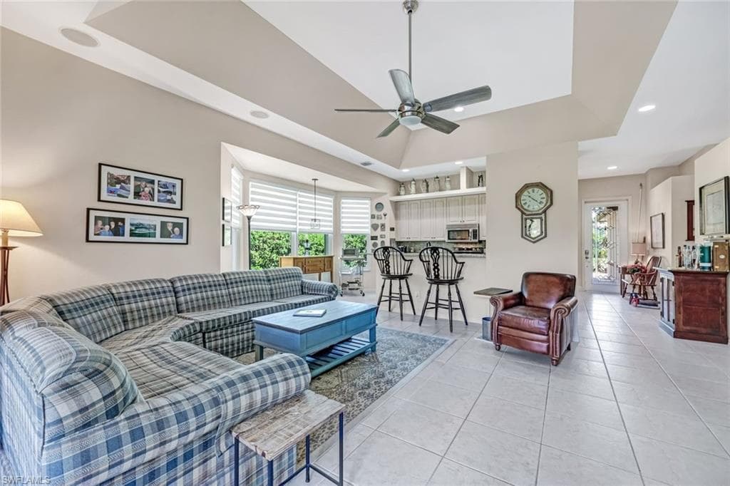 8241 Laurel Lakes BLVD-18