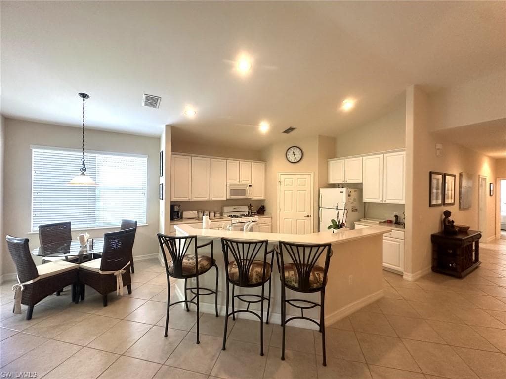 1634 Tarpon Bay DR S 202-11