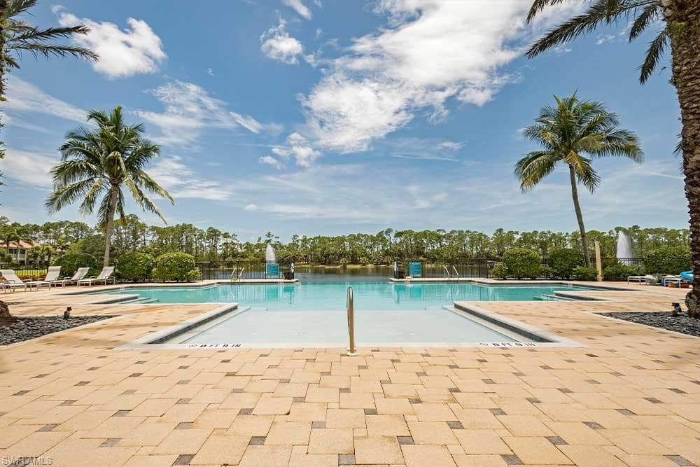 1634 Tarpon Bay DR S 202-32