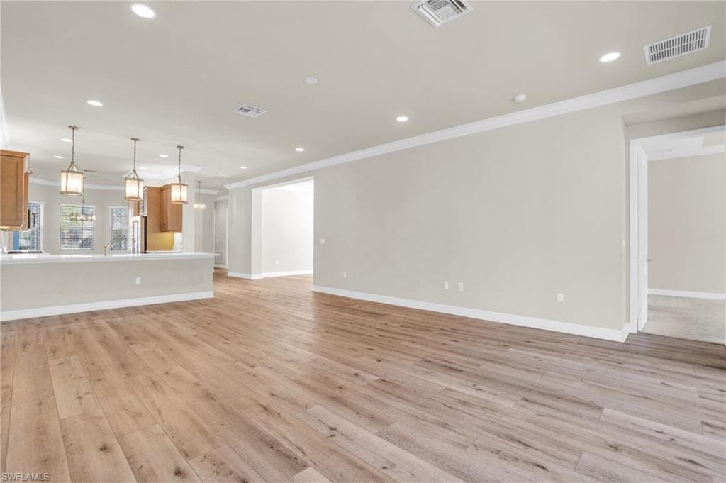 4420 Aurora ST-45