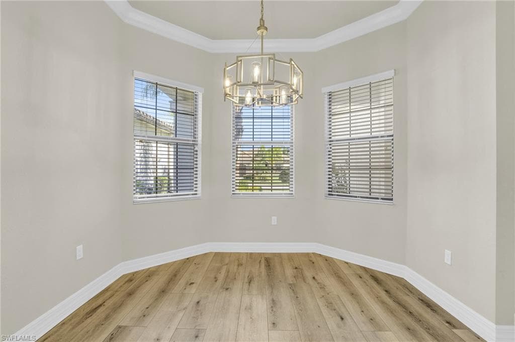 4420 Aurora ST-6