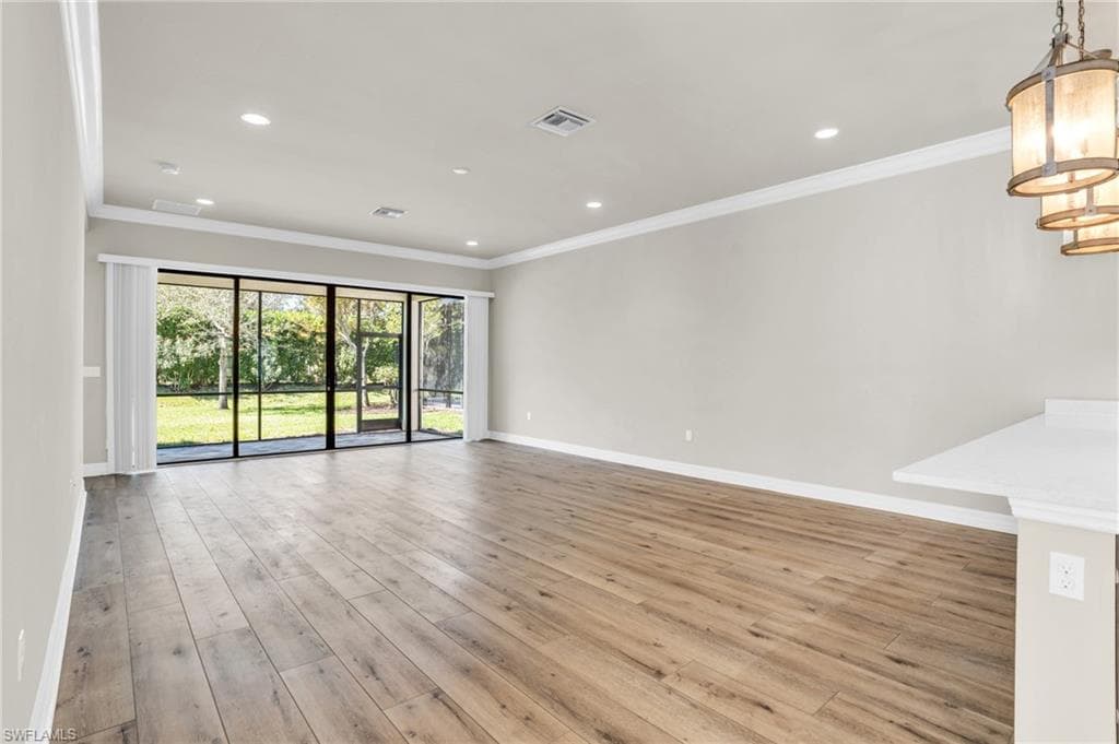 4420 Aurora ST-2