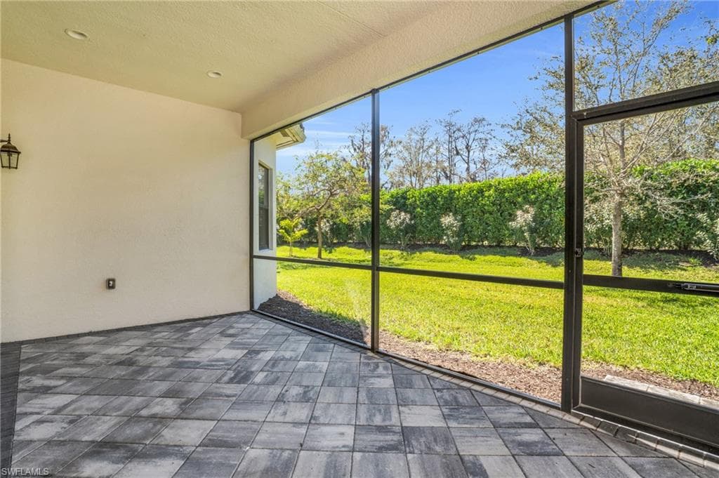 4420 Aurora ST-27