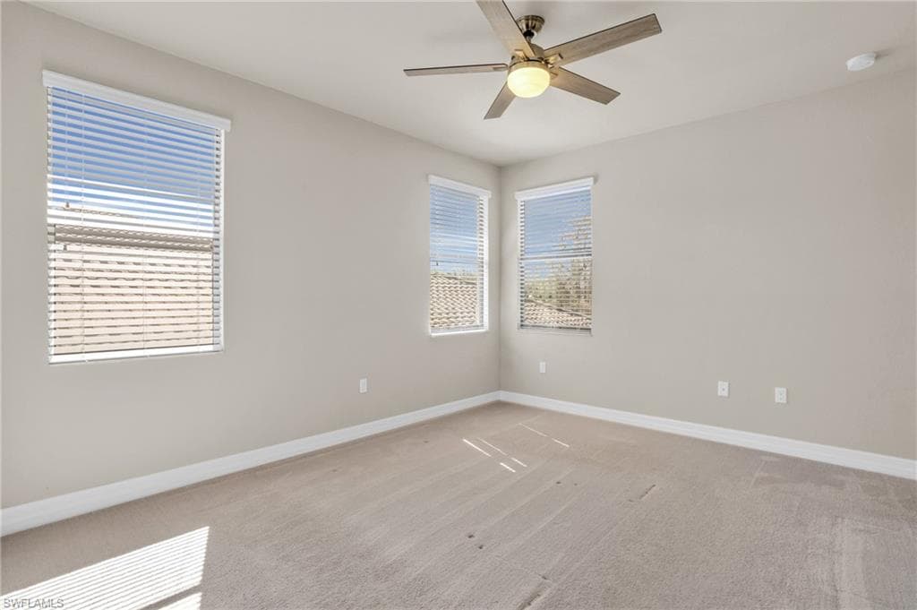4420 Aurora ST-19