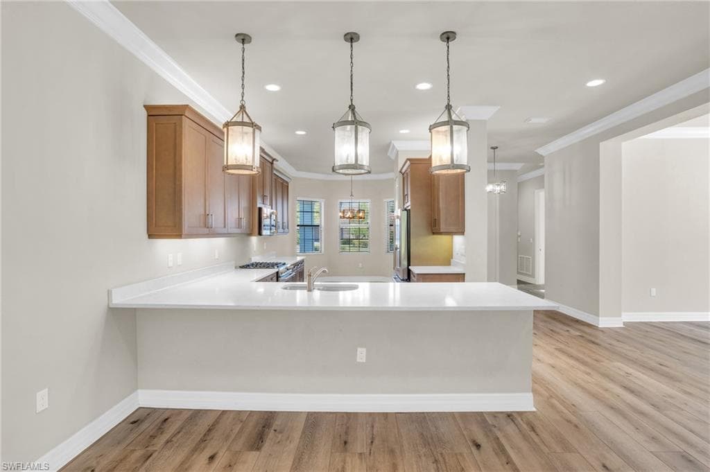 4420 Aurora ST-13
