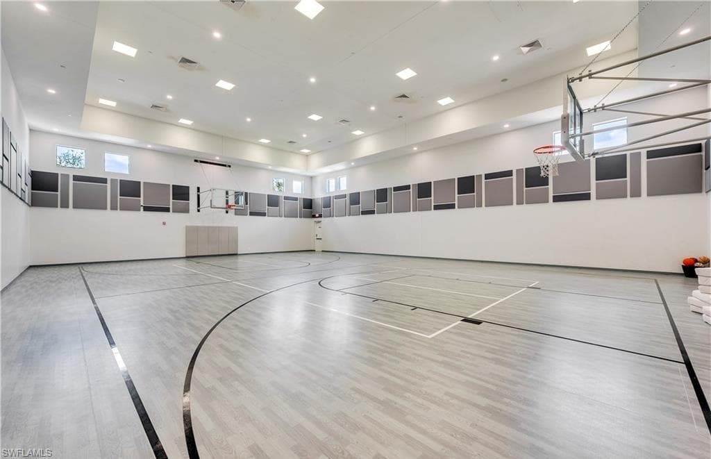 4420 Aurora ST-36