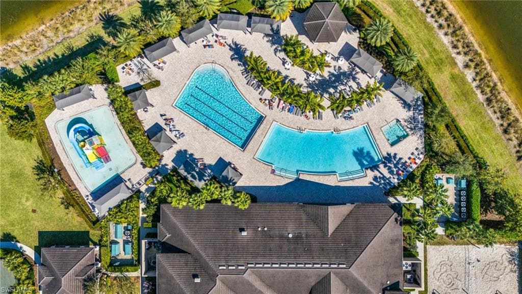 4420 Aurora ST-39