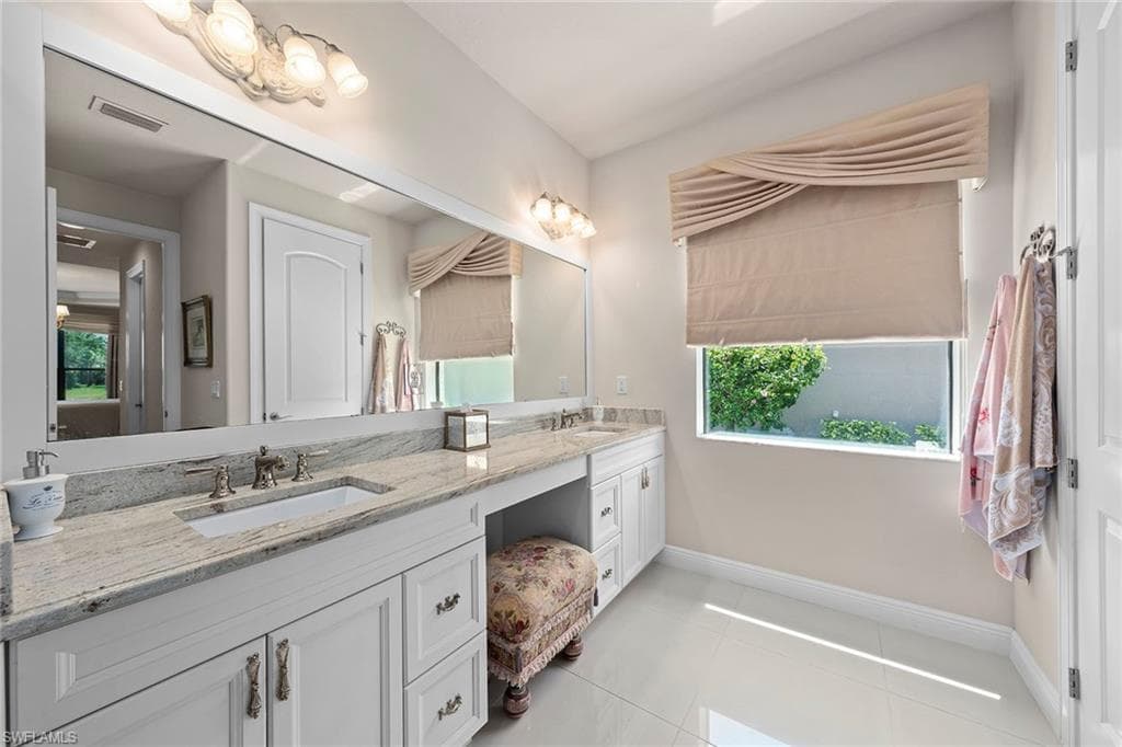 9917 Alhambra LN-23