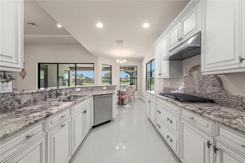 9917 Alhambra LN-13