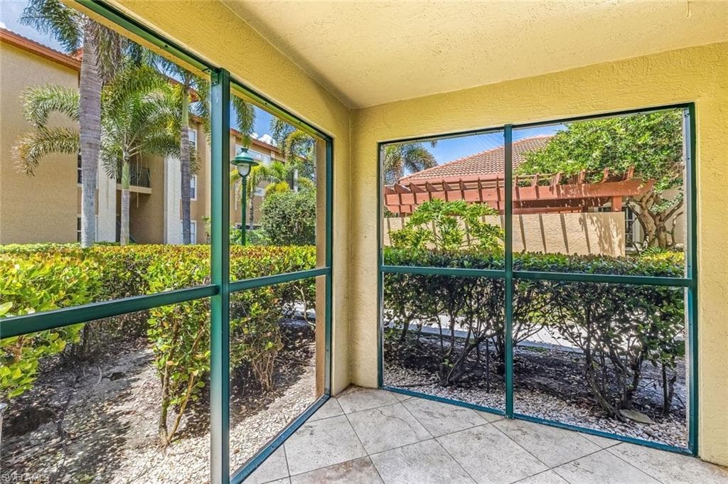 8920 Colonnades CT E 518-12