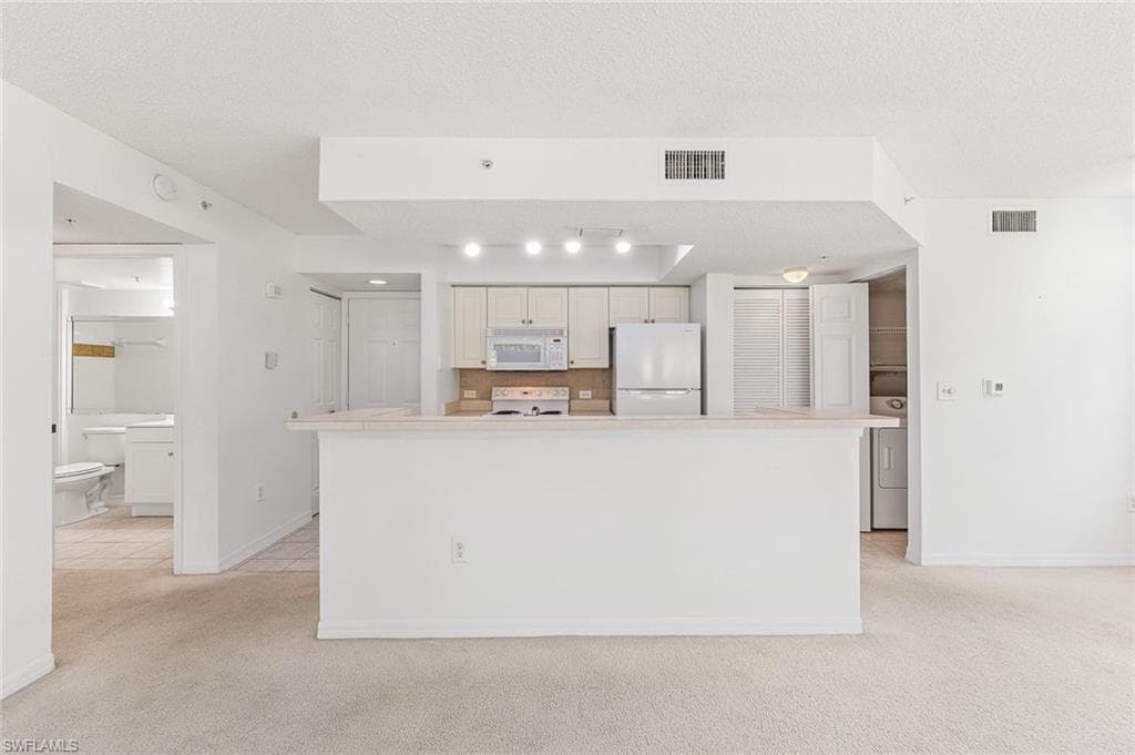 8920 Colonnades CT E 518-4