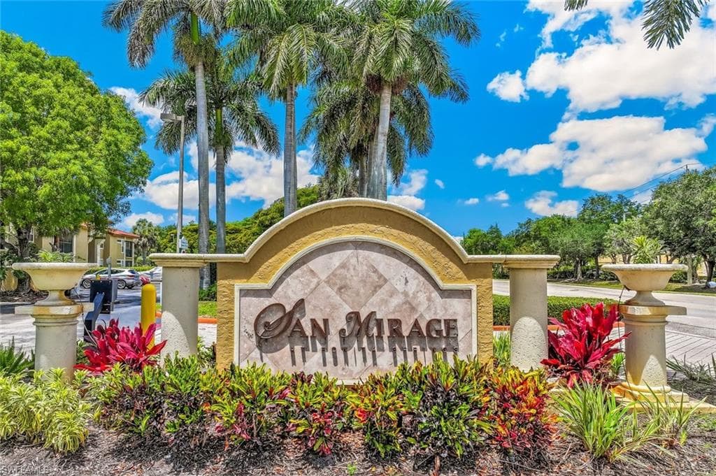 8920 Colonnades CT E 518-18