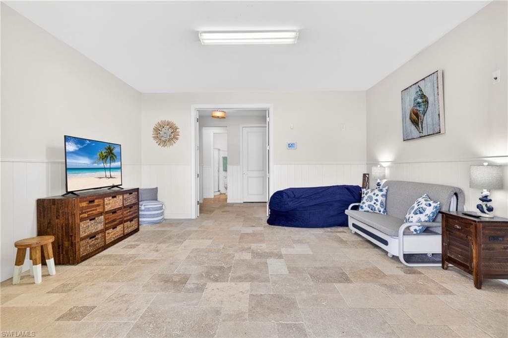 243 Driftwood LN-22