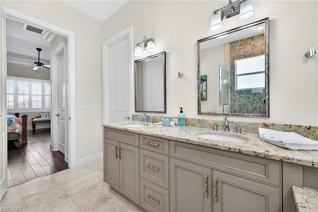 243 Driftwood LN-16