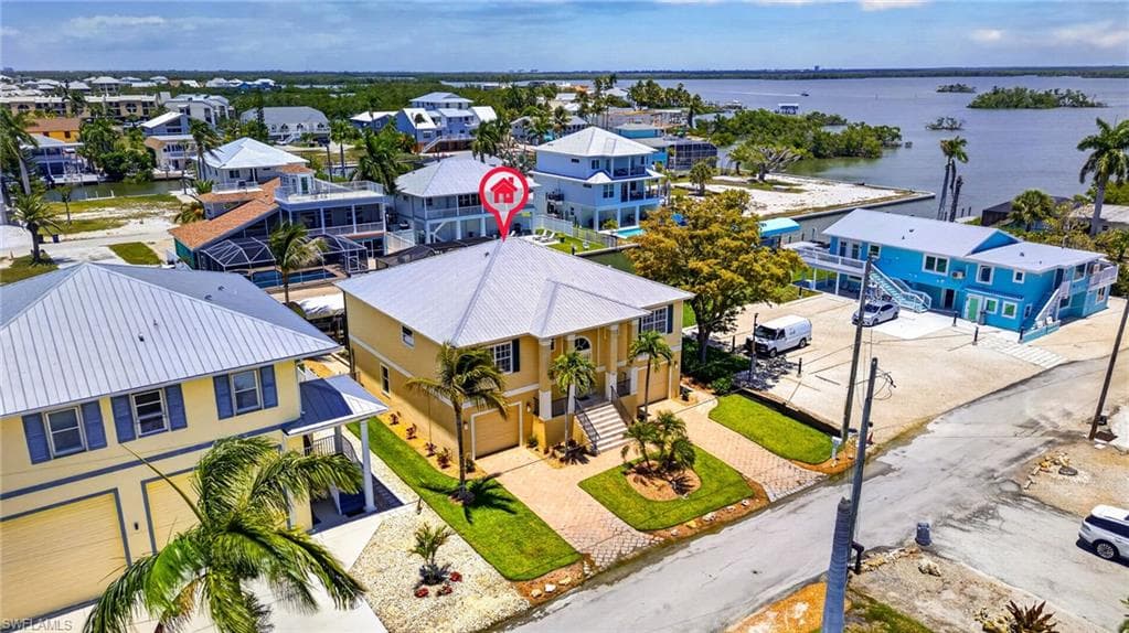 243 Driftwood LN-33