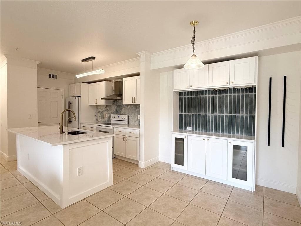 11500 Villa Grand 306-4
