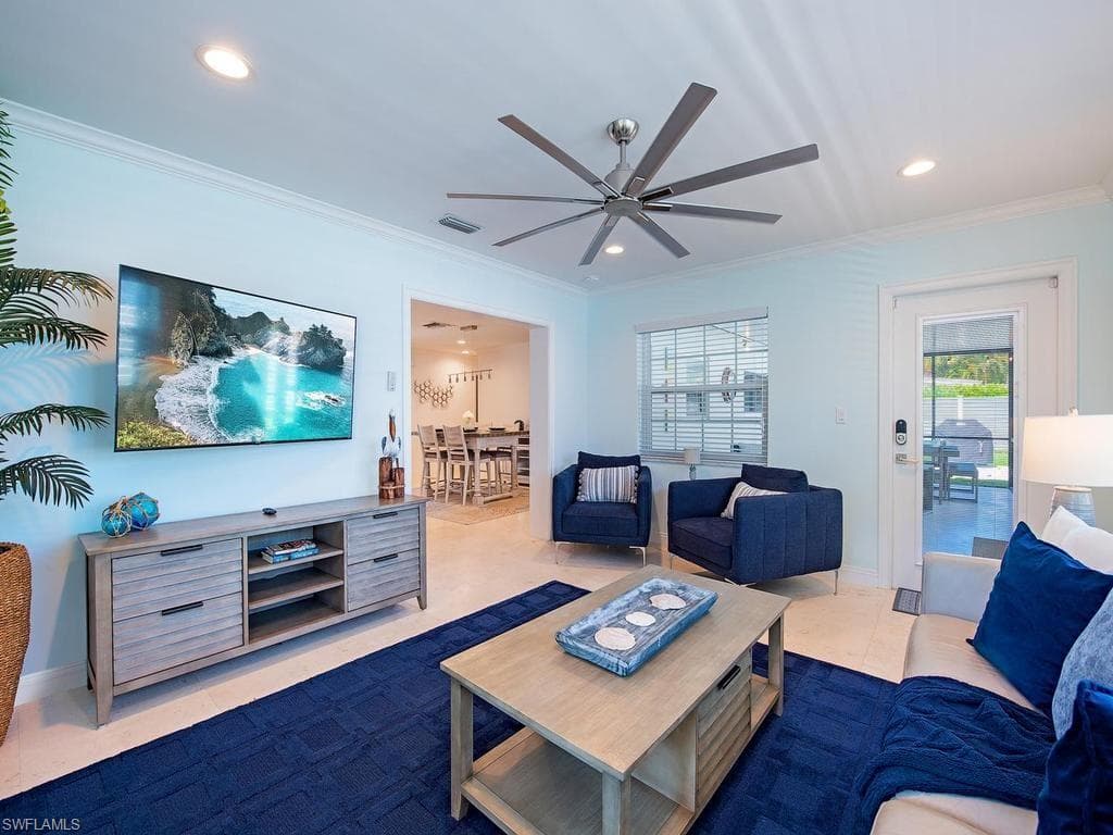 1195 14th AVE N-10
