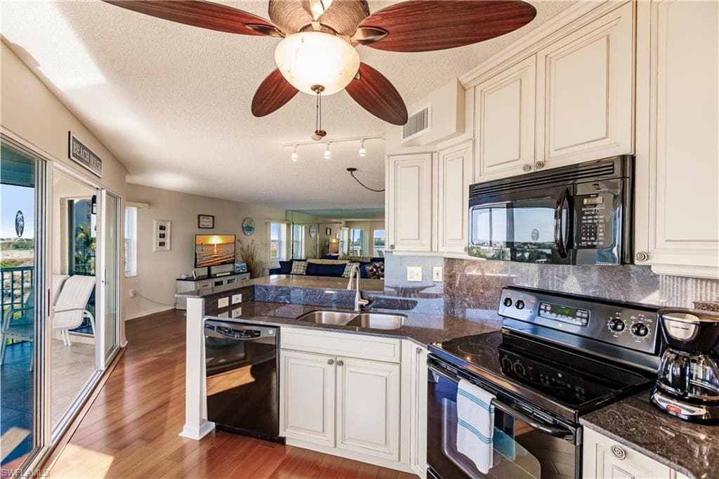 4895 Bonita Beach RD 508-15
