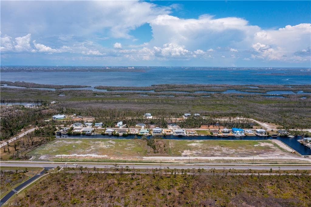 3810 Stringfellow RD-11