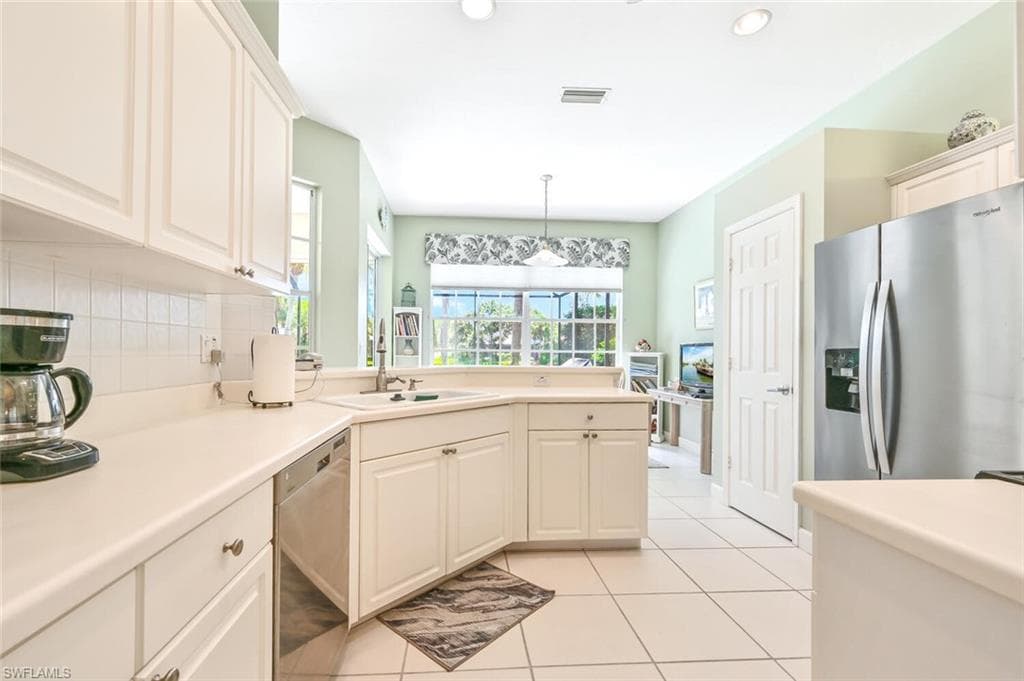 2259 Island Cove CIR-13