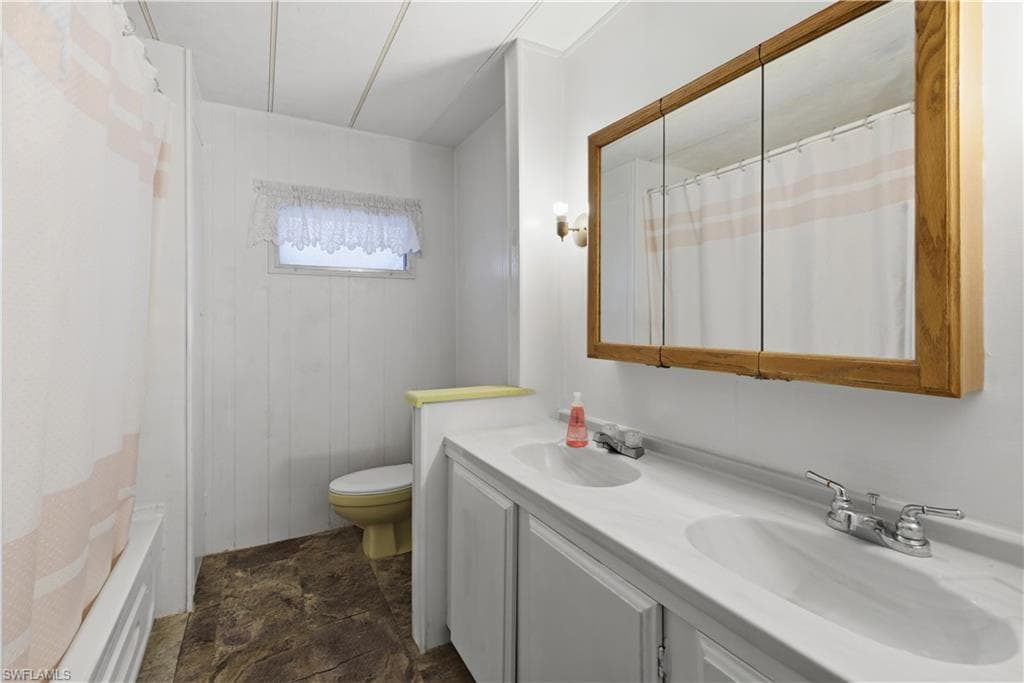 863 Manatee RD-22