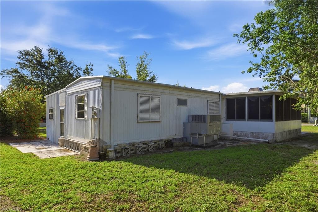 863 Manatee RD-12