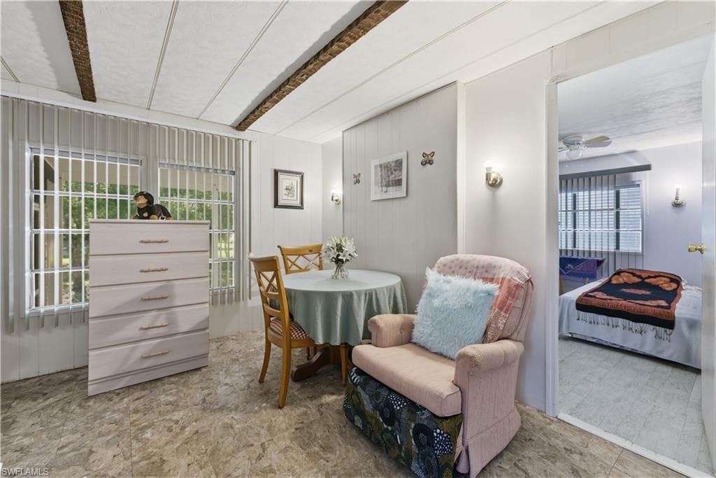 863 Manatee RD-25
