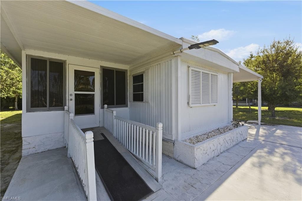 863 Manatee RD-4