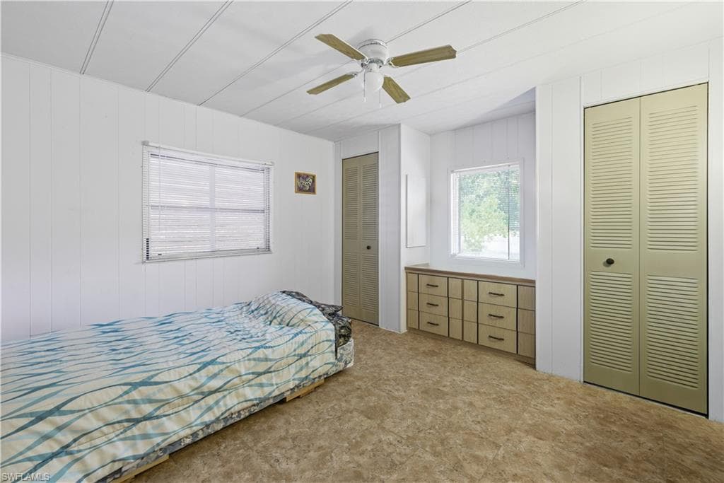 863 Manatee RD-23