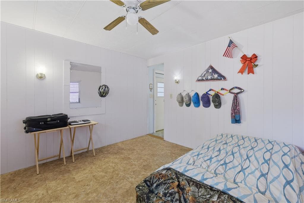 863 Manatee RD-24
