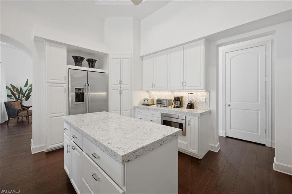 2540 Half Moon WALK-11