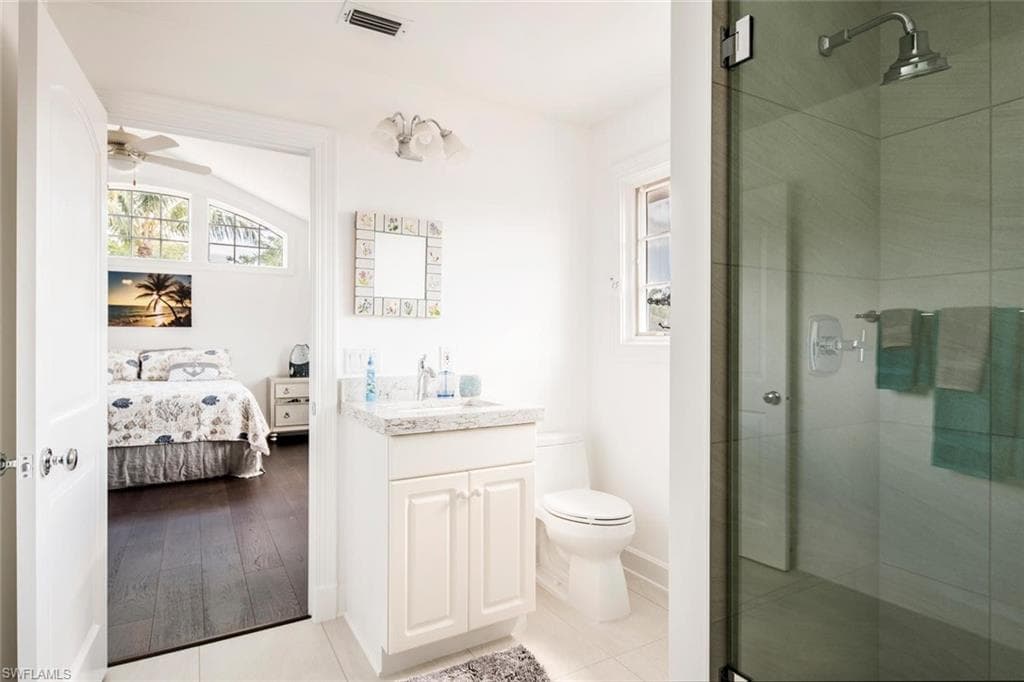 2540 Half Moon WALK-31