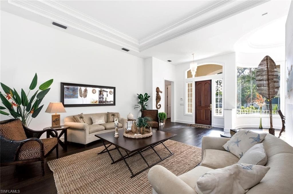 2540 Half Moon WALK-4
