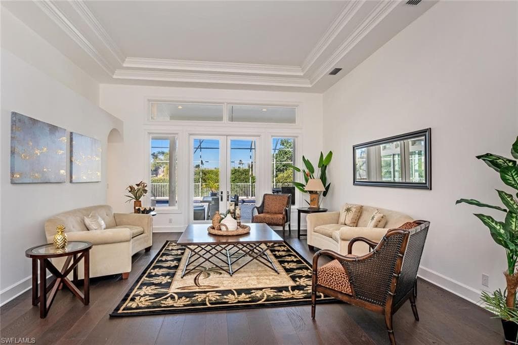 2540 Half Moon WALK-3