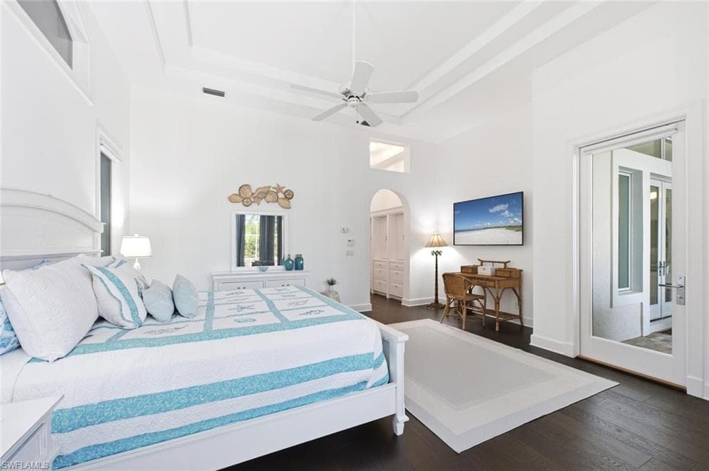 2540 Half Moon WALK-24
