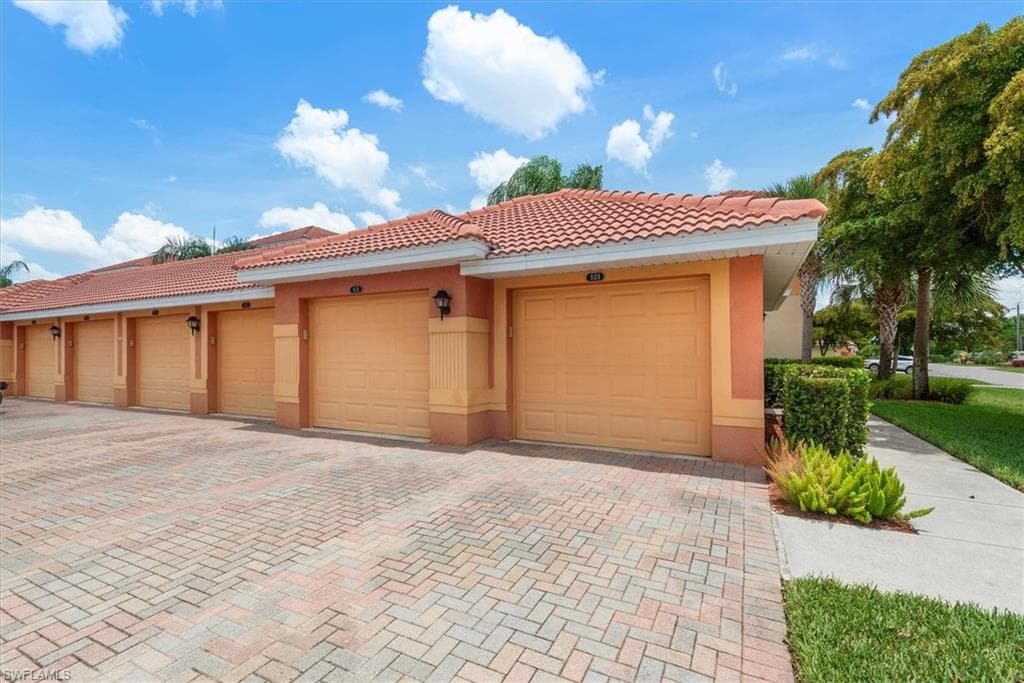 13750 Julias WAY 528-1