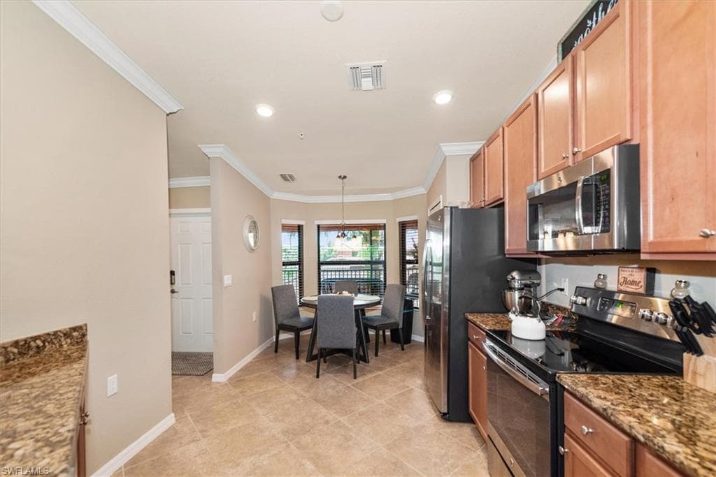 13750 Julias WAY 528-16