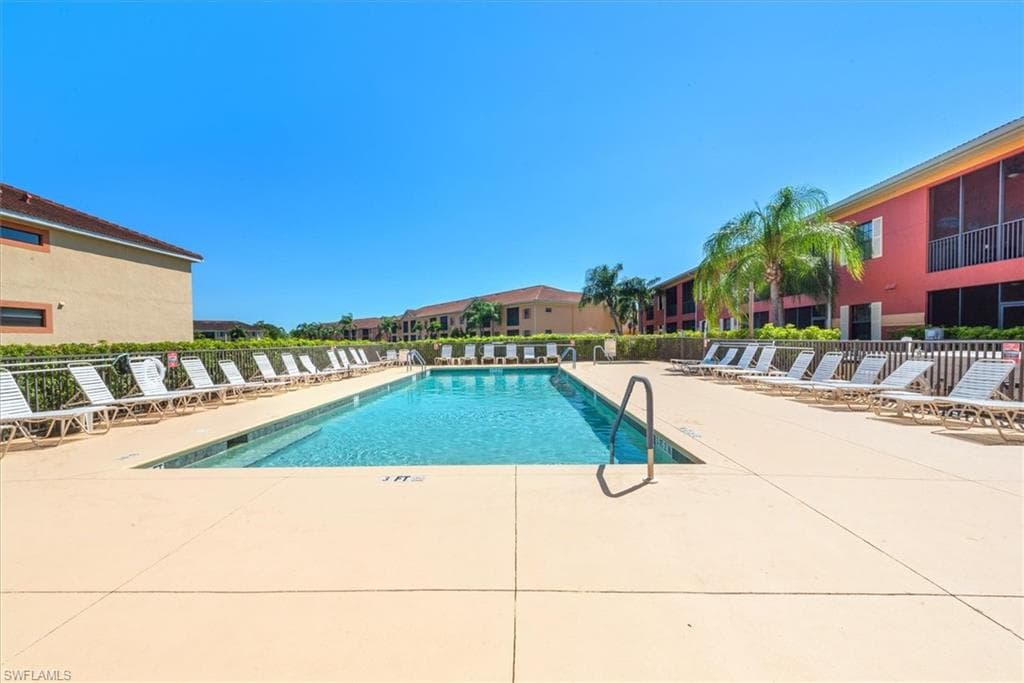 13750 Julias WAY 528-30