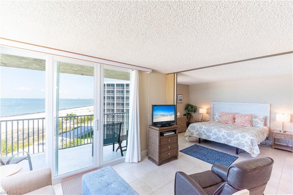 7300 Estero BLVD 606-16