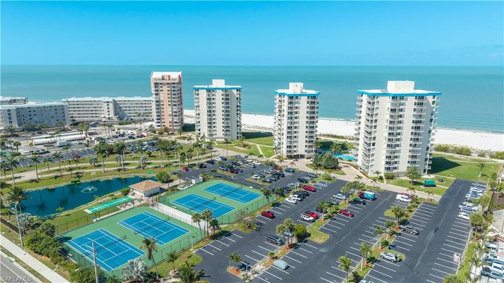 7300 Estero BLVD 606-35