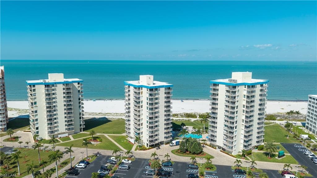 7300 Estero BLVD 606-29