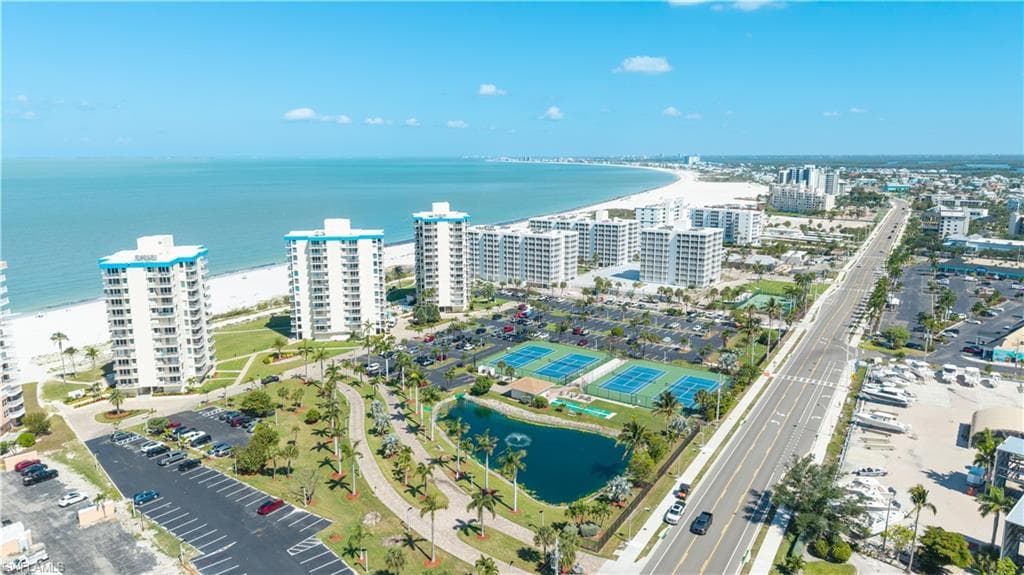 7300 Estero BLVD 606-36