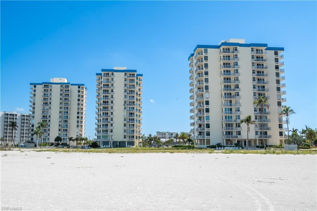 7300 Estero BLVD 606-28
