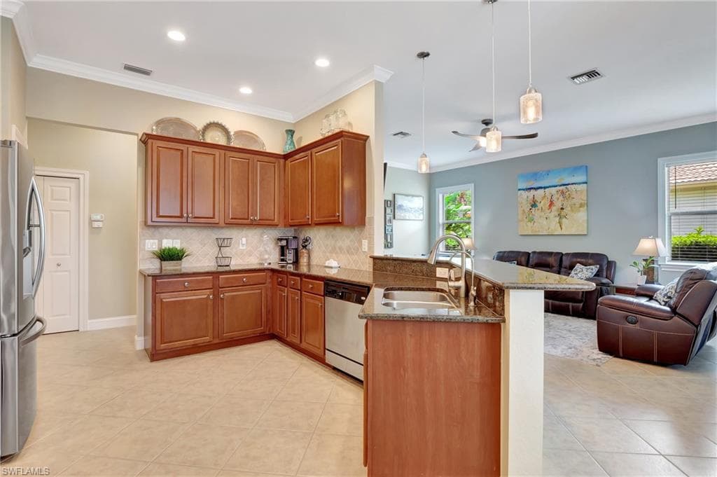 11230 Suffield ST-12