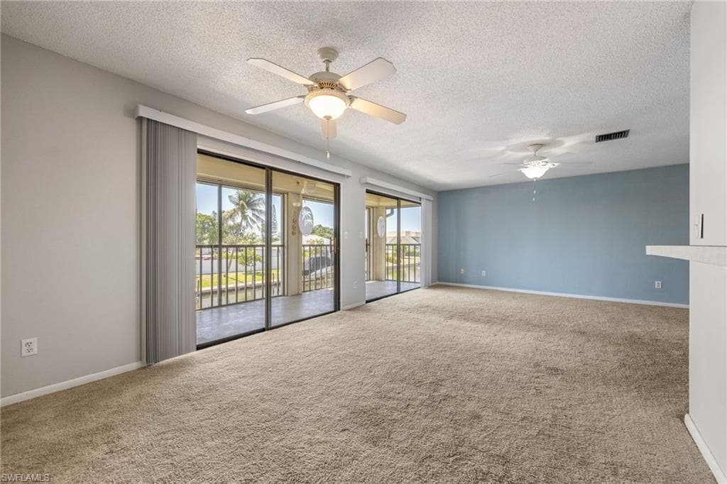 4928 Vincennes ST C8-18