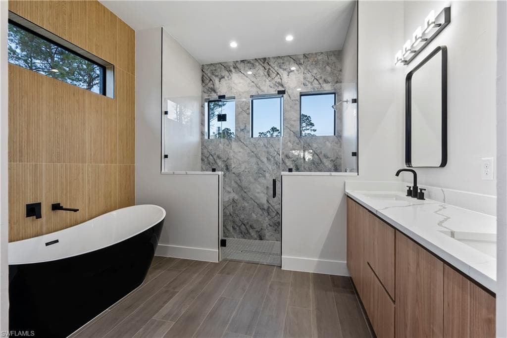 3269 54th AVE NE-16