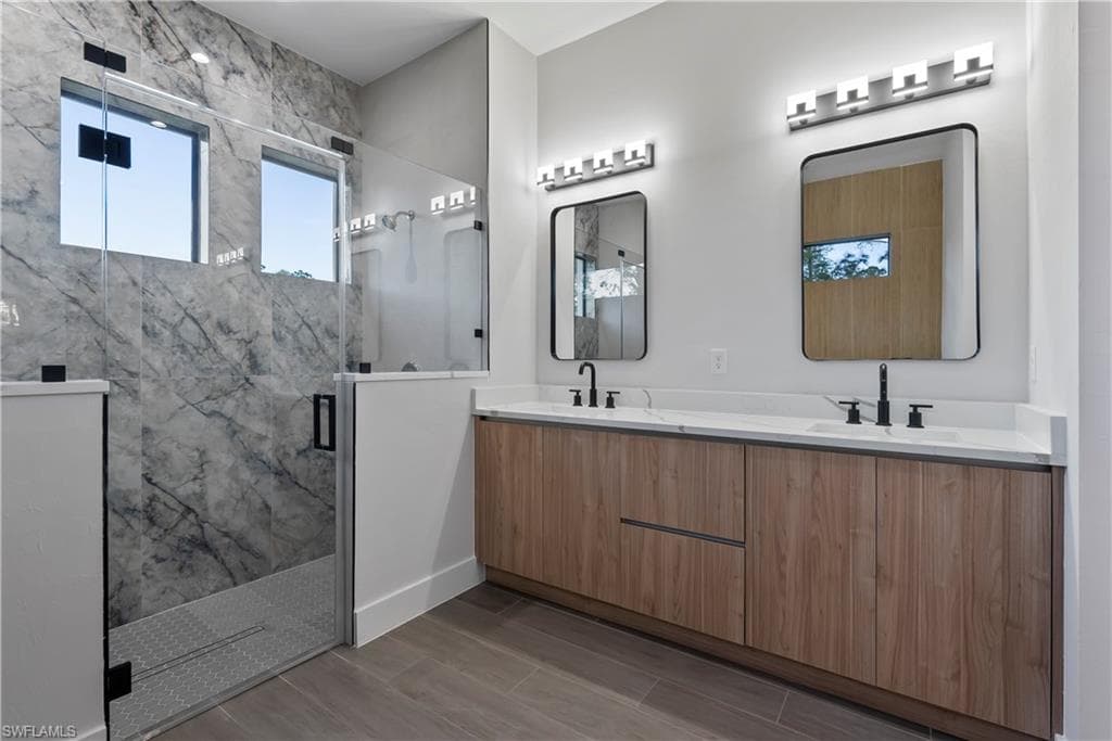 3269 54th AVE NE-18