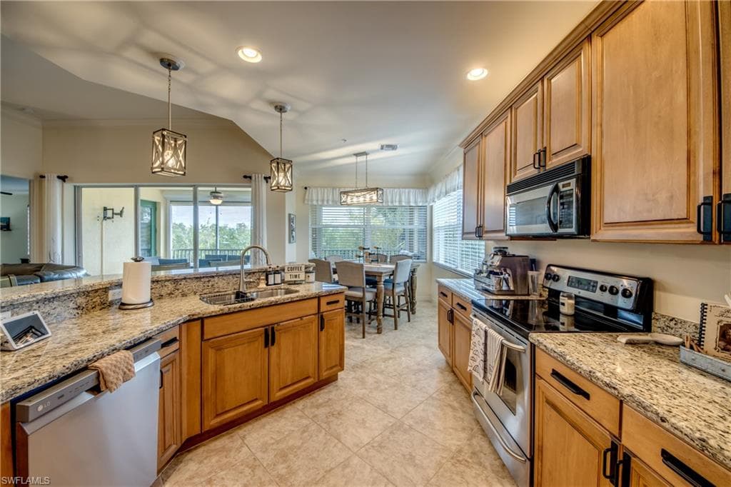 14490 Dolce Vista RD 202-19