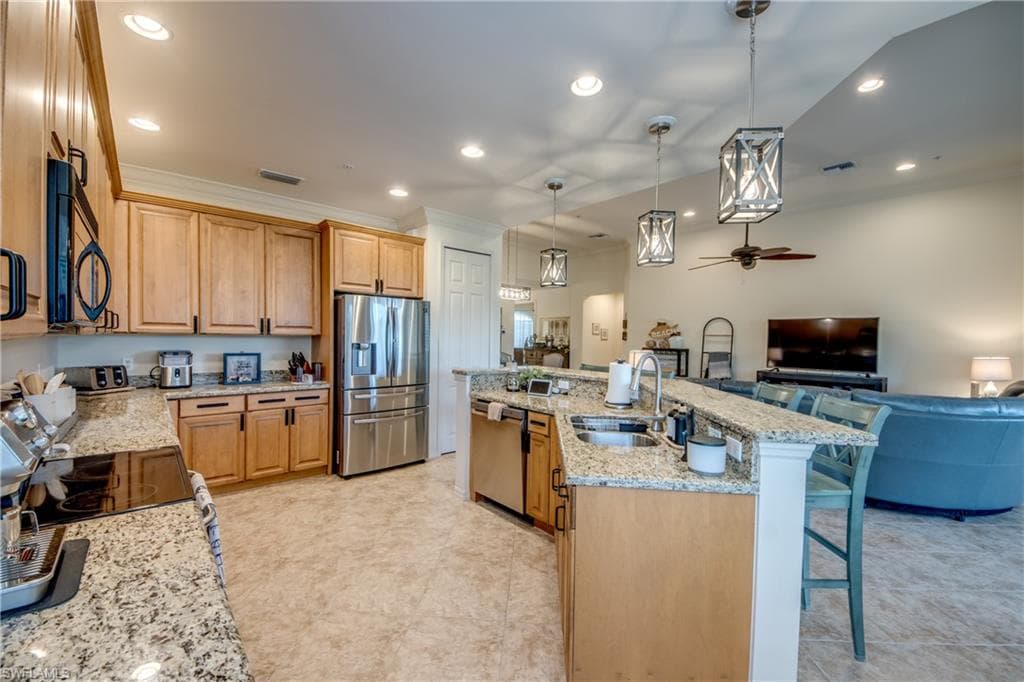 14490 Dolce Vista RD 202-18